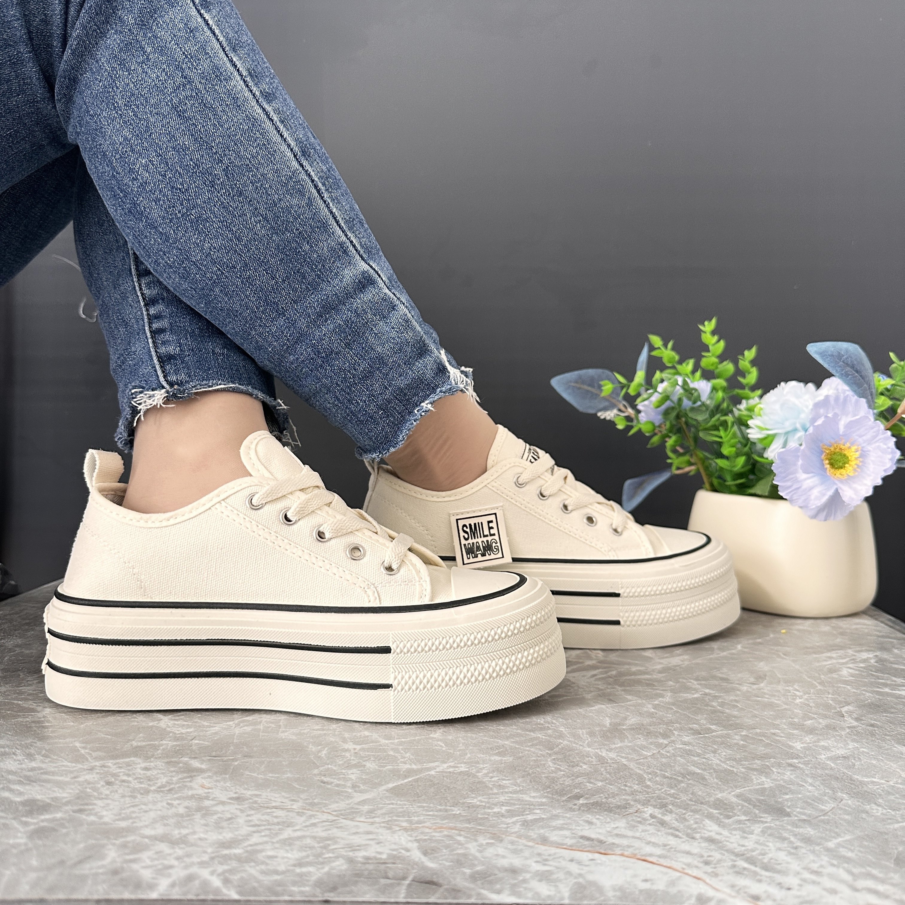 Women s Simple Platform Canvas Shoes, Casual Lace Up Outdoor Shoes, Comfortable Low Top Shoes details 3