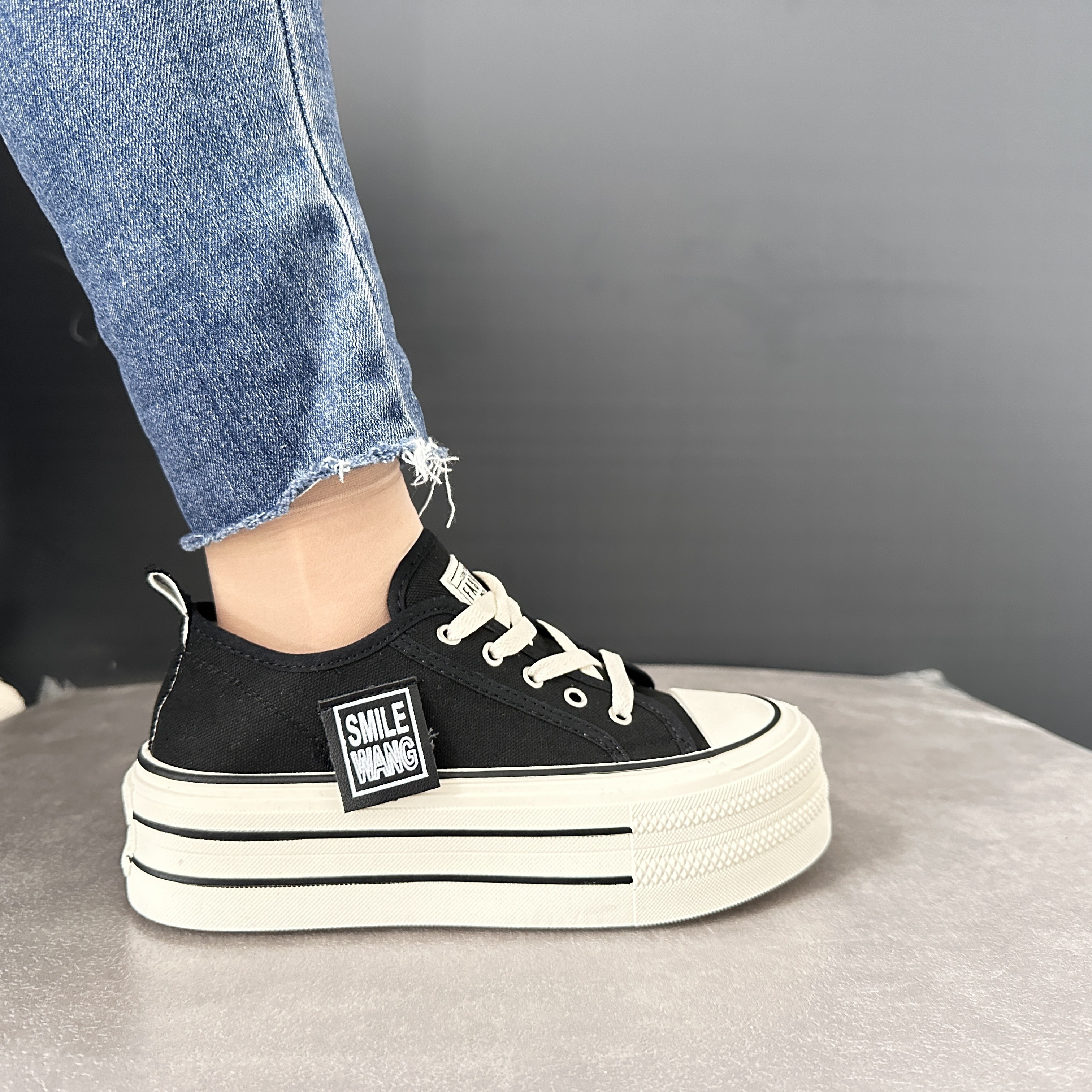 Women s Simple Platform Canvas Shoes, Casual Lace Up Outdoor Shoes, Comfortable Low Top Shoes details 12